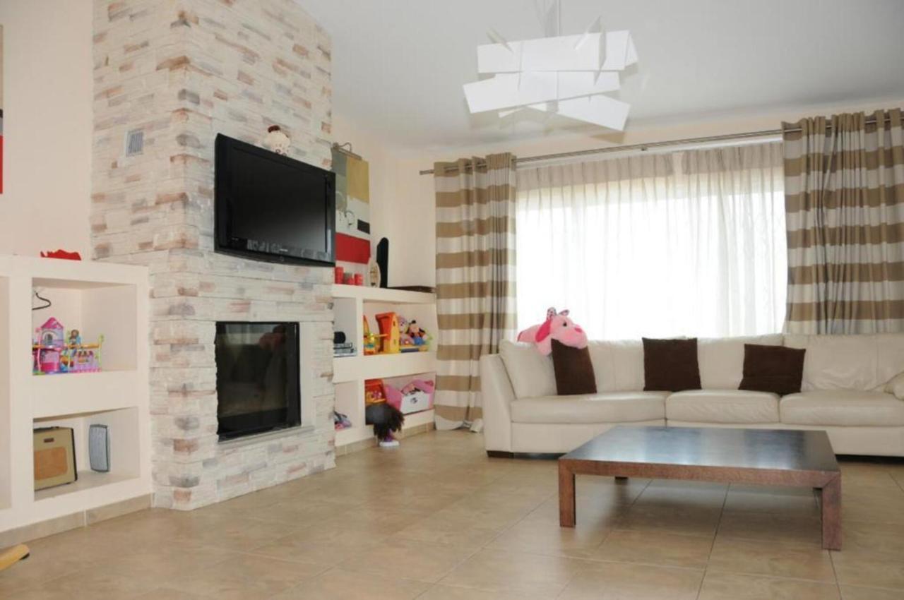 Luxurious 6 Bedroom Villa In A Great Location Chalkís Exterior foto