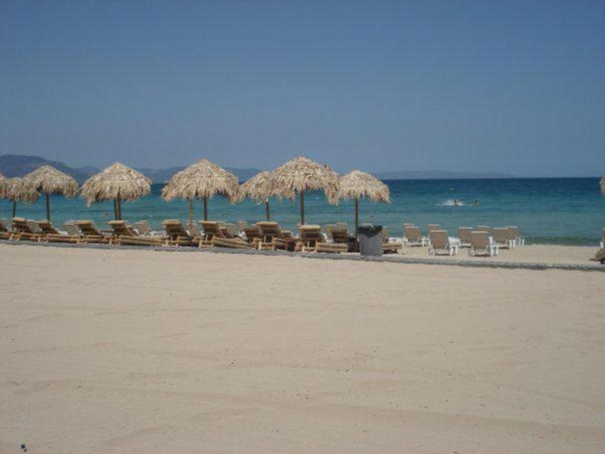 Luxurious 6 Bedroom Villa In A Great Location Chalkís Exterior foto